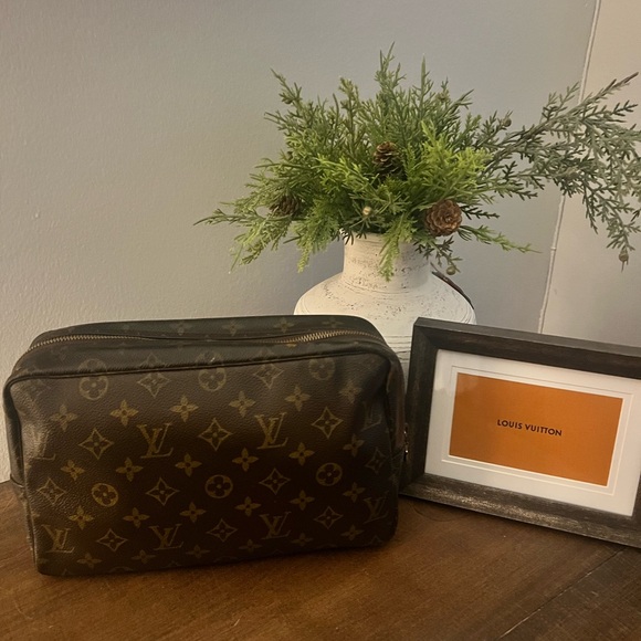 Louis Vuitton Monogram Trousse 28 (COA) - Picture 2 of 16
